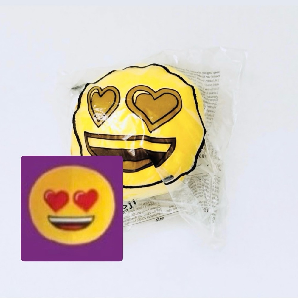 ⭐️5 For 25⭐️ Emoji Plush Heart Eyes 2019 Emoji Burger King Toy